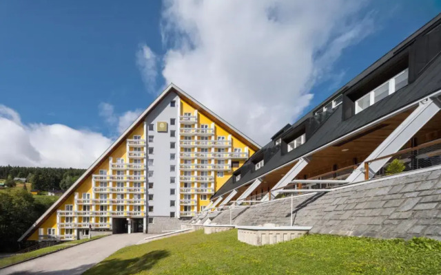 Pinia Hotel & Resort