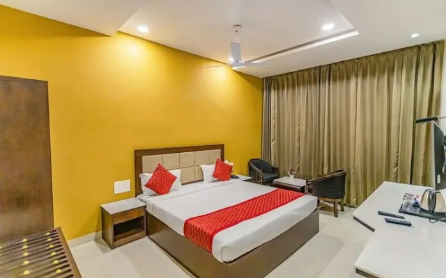Fabhotel Prime Manor