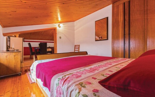Stunning Home in Pula With Wifi and 5 Bedrooms