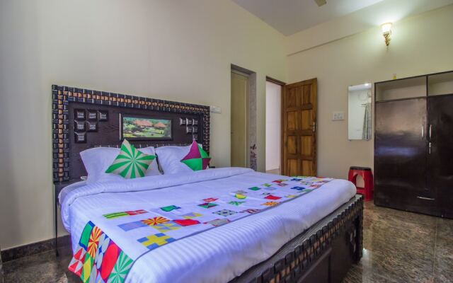 OYO 11587 Home Spacious Studios Nerul