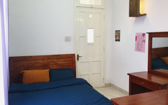 Yolo Hostel n Bar – Guest Rooms – Da Lat