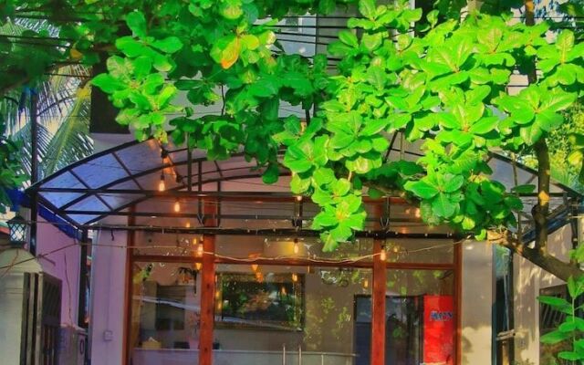 The Lodge Yangon Poshtel - Hostel