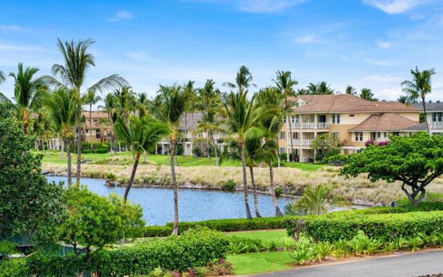 Waikoloa Beach S E33 2 Bedroom Condo by RedAwning