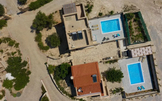 Orelia Cretan Villas & Deluxe Apartments