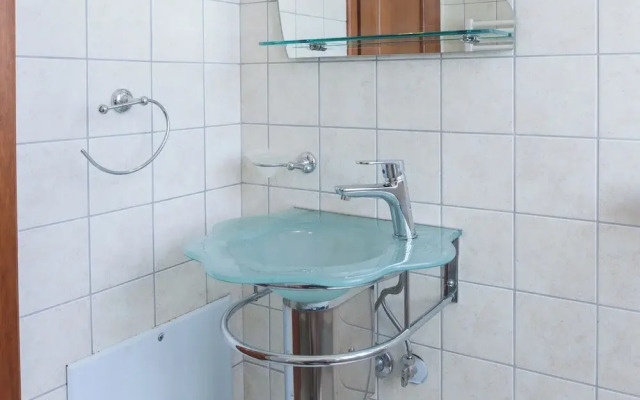 Luxe 3 Bd Penthouse 5 Min from Drosia