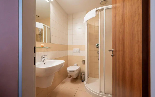 Hotel Ruby Blue