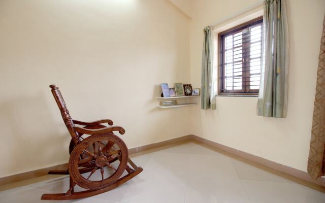 OYO 10383 Home 2BHK Dona Paula Beach