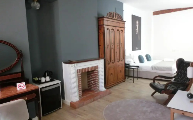 Les Monges Palace Boutique