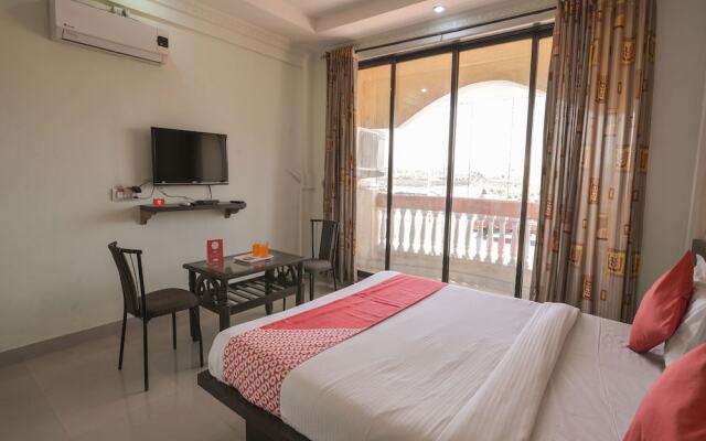 OYO 13151 Hotel Om Palace