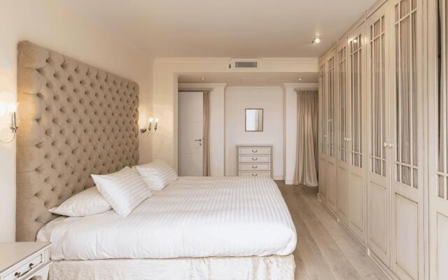 TESS Penthouse Deluxe DS11