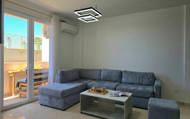 Sea View Holiday Apartment 073