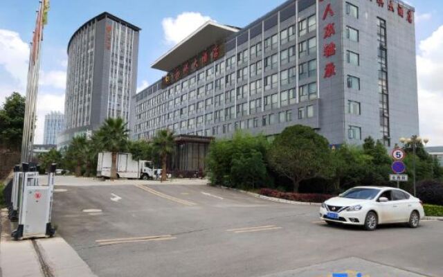 Yunqi Hotel