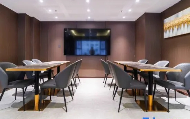 Ruoman Hotel