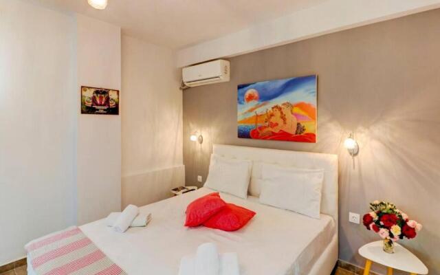 Green-Lux studio 2' from metro Petralona