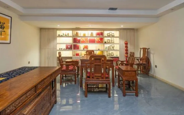 Karamay Jinde Hotel (Education Bureau No.6 Middle School)