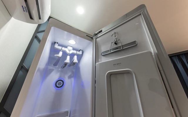 Changwon Jungangdong Business Hotel Hue