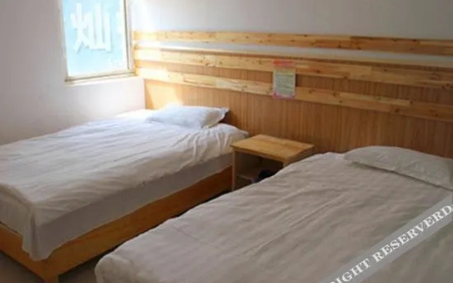 OYO Jinan Jincan Business Hotel (South Branch of Provincial Hospital)
