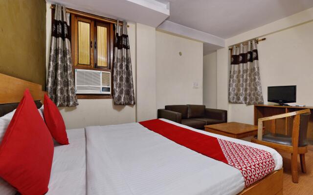 OYO 305 Hotel Rajdeep Palace