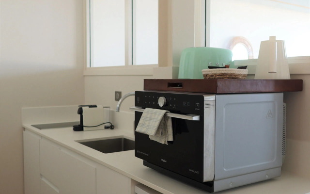 LES SUITES DU PORT by Le Saint Ferdinand