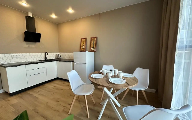 Апартаменты на проезде Золотой Берег, 2Е