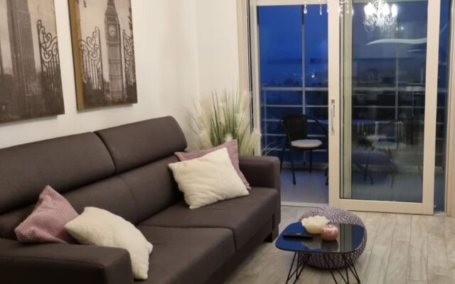 Sunset Apartment Ami