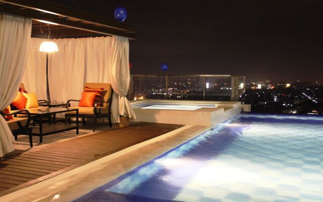 Central Park Tower Resort
