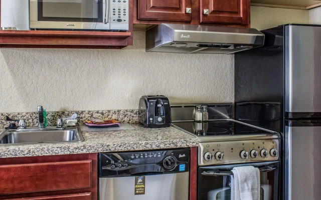 MainStay Suites Coralville - Iowa City