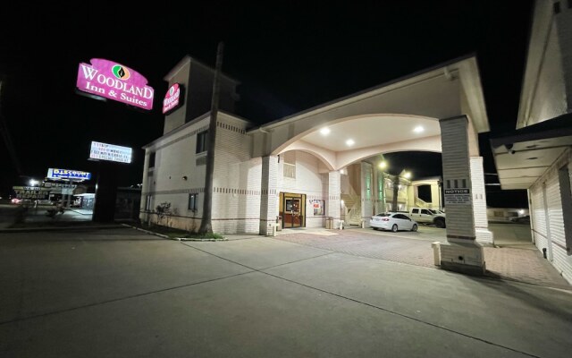 Woodland Inn & Suites