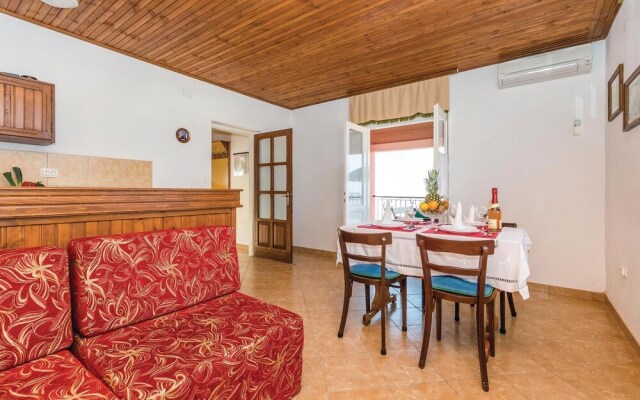 Beautiful Home in Banjol With Wifi and 2 Bedrooms