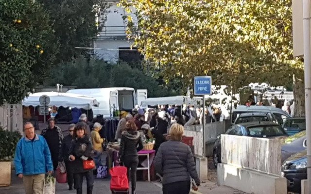 Rue sebastien spacious apartment close beach