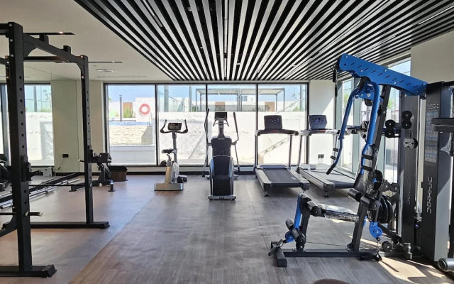 Mesmerizing Studio Located in the Center of JVC