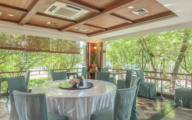 Nonthaburi Palace Hotel