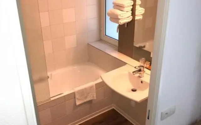 Logis Hôtel Des Sittelles