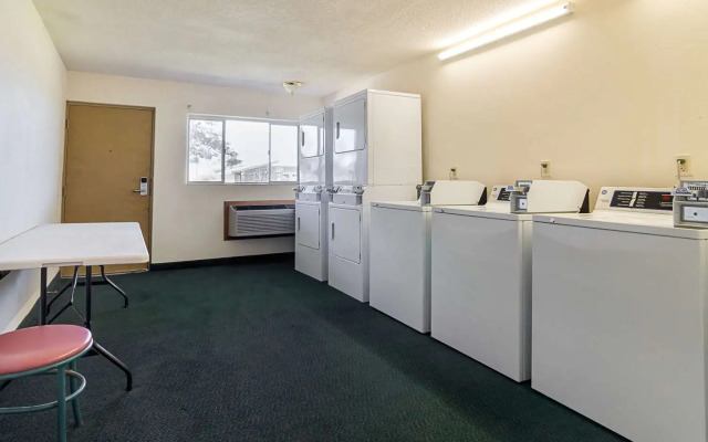 Econo Lodge Wakeeney