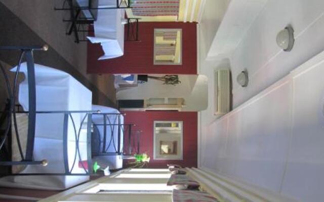 Train Lodge