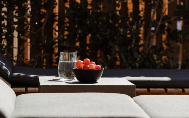 Apikia Santorini Suites - Adults Only