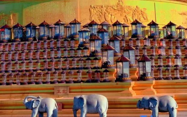 Chengdu Shiguang Jingyi Hotel (Kuanzhaixiangzi Alleys People's Park Subway Station)