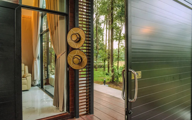 High Tree Resort Co.,Ltd.