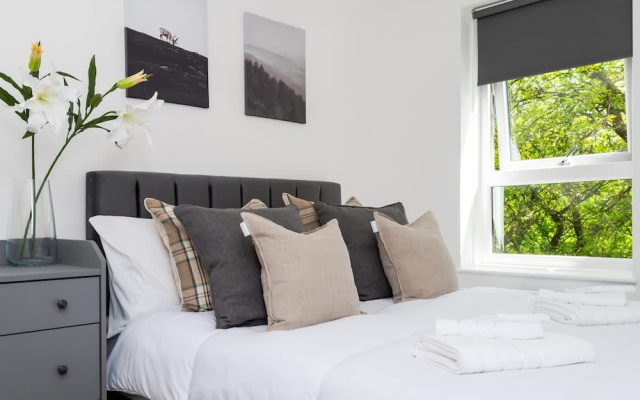 2bedroom Apartment-free Parking