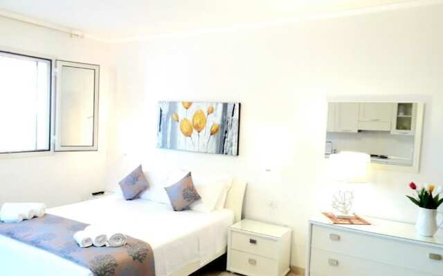 Residence Maresol Studio Apartment With Sea View