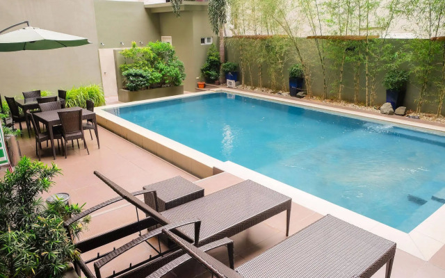 ZEN Rooms Zobel Roxas Street Makati