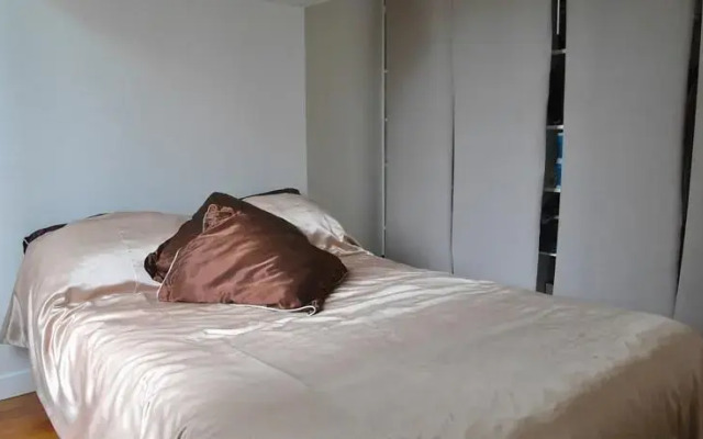 One Separated Bedroom Saint Sebastien