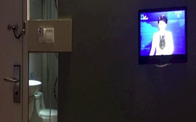 100 Hotel