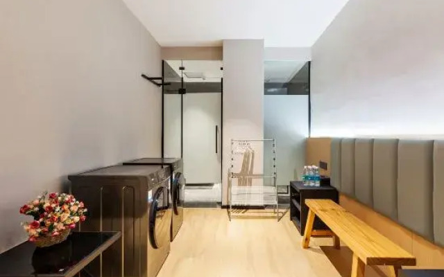 Manzhou Hotel (Yongding Tulou Huading Branch)