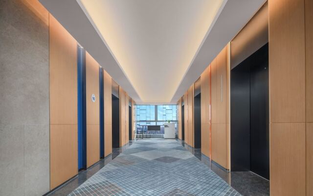 Holiday Inn Express Nanjing Jiangbei Wonhall Mall by IHG