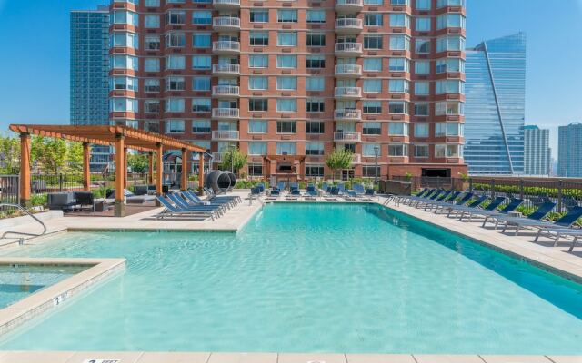 Home Away Apartments at Washington Blvd.