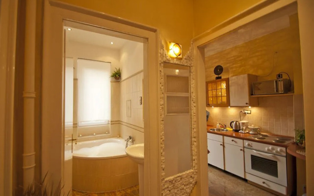 Danube Apartment Pozsonyi Street