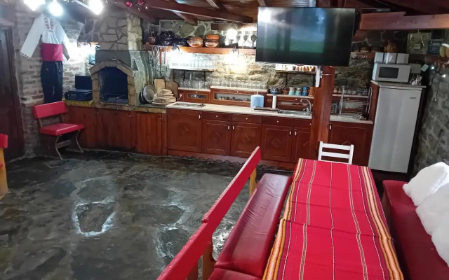 Kyshta za Gosti Tam Krai Rekata