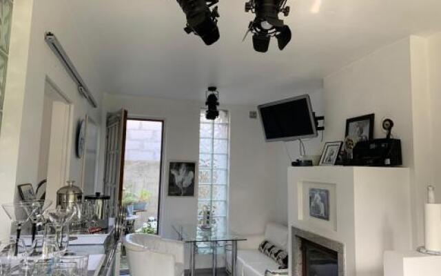 Hollywood Studio Apartments " Traum Fabrik "