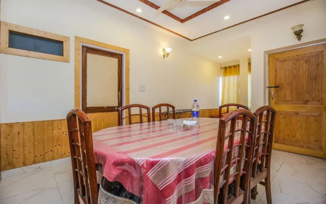 OYO 12186 Home Bright 3BHK Kasauli